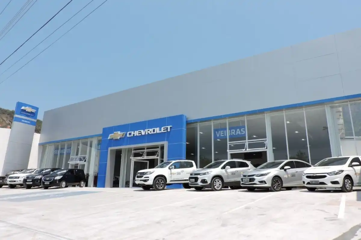 Comemoração dos 100 anos da Chevrolet no Brasil tem exposição de carros antigos