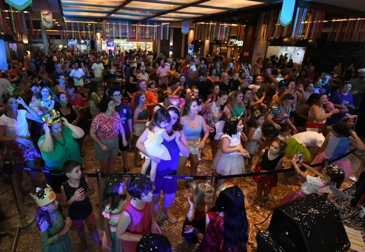 Colinas Music Especial recebe os Estrambelhados que traz a magia do Carnaval de São Luiz do Paraitinga