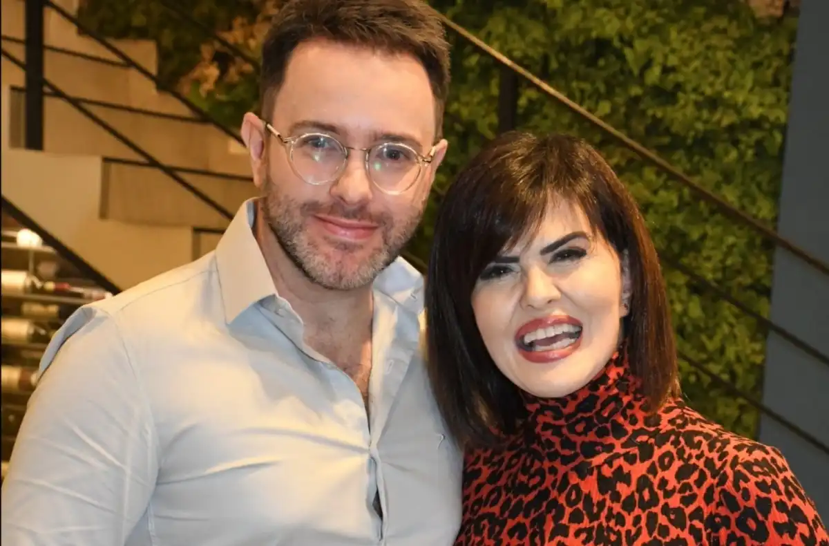 Programa Vale Night, do SBT, é gravado durante celebração de aniversário do jornalista Marcos Bulques