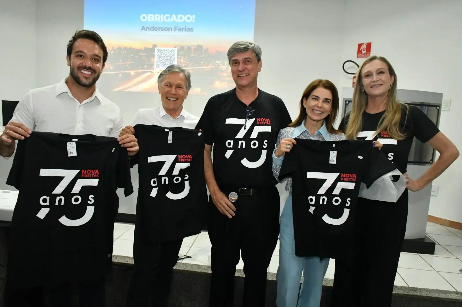 Nova Freitas Imóveis comemora 75 anos em SJC