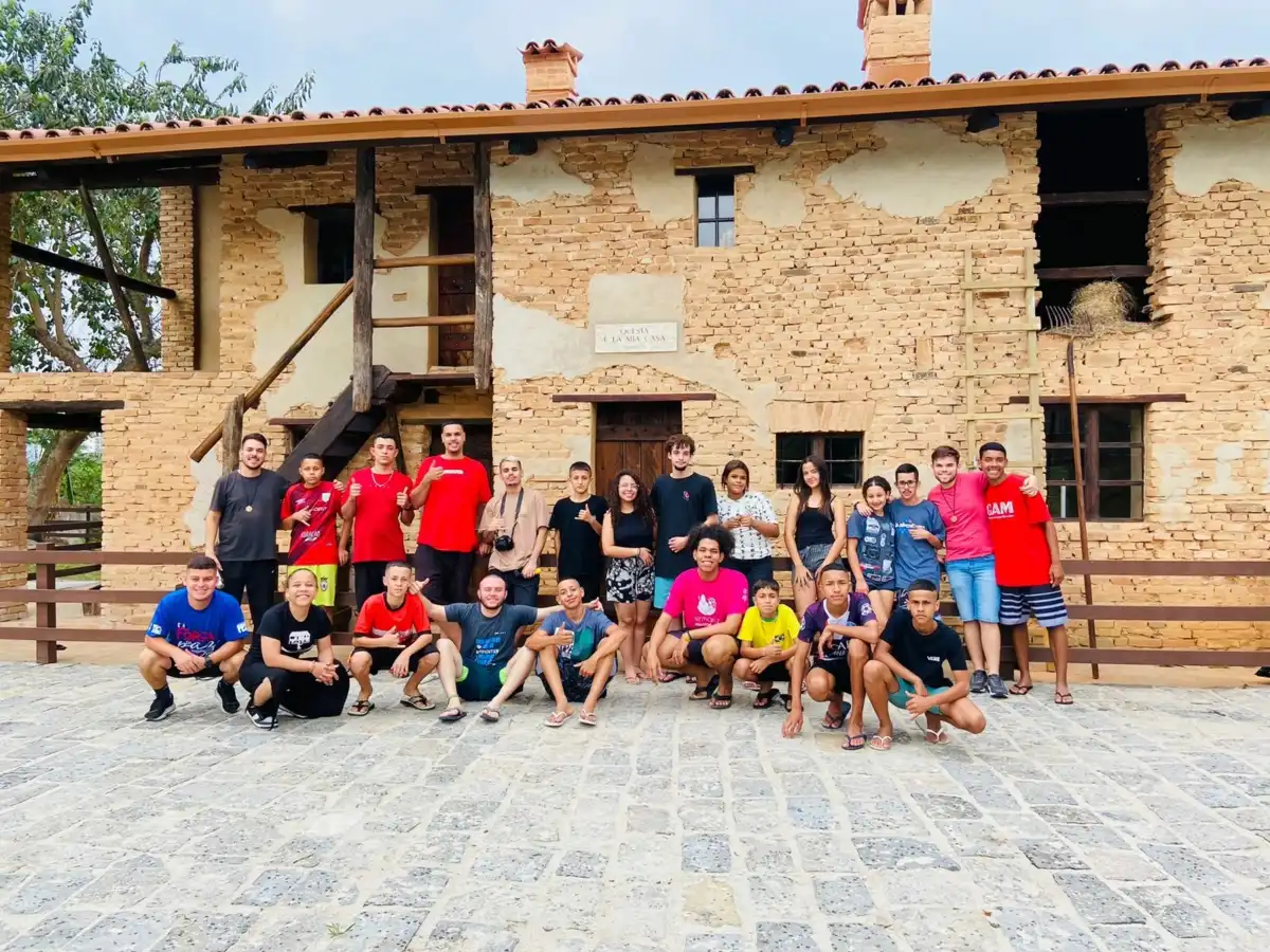 Turismo Religioso: Réplica da casa de Dom Bosco atrai visitantes em Pinda