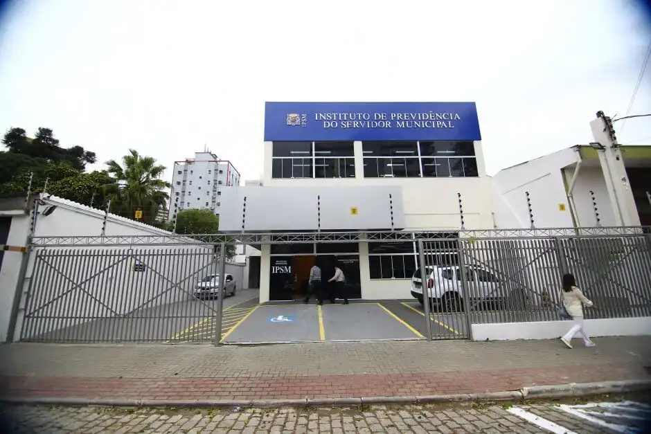 Instituto de Previdência de São José anuncia concurso para preencher vagas