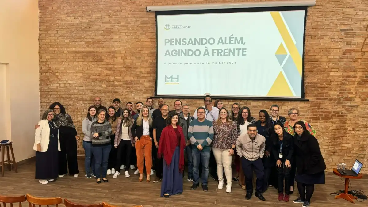 Evento debate tendências e desafios do desenvolvimento deprofissionais em São José dos Campos