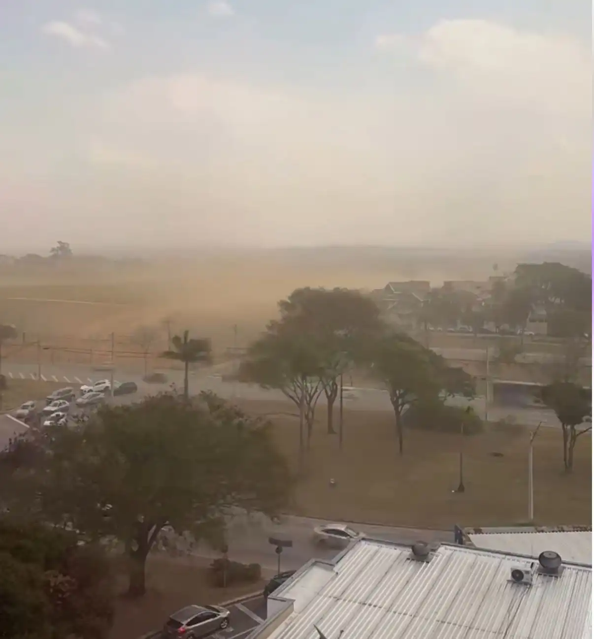 Fortes rajadas de vento atingem o Vale e o Litoral Norte