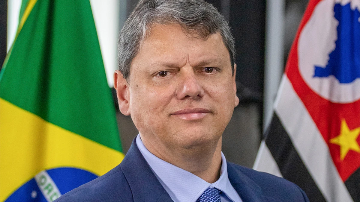 Tarcísio de Freitas é reeleito governador de São Paulo no primeiro turno