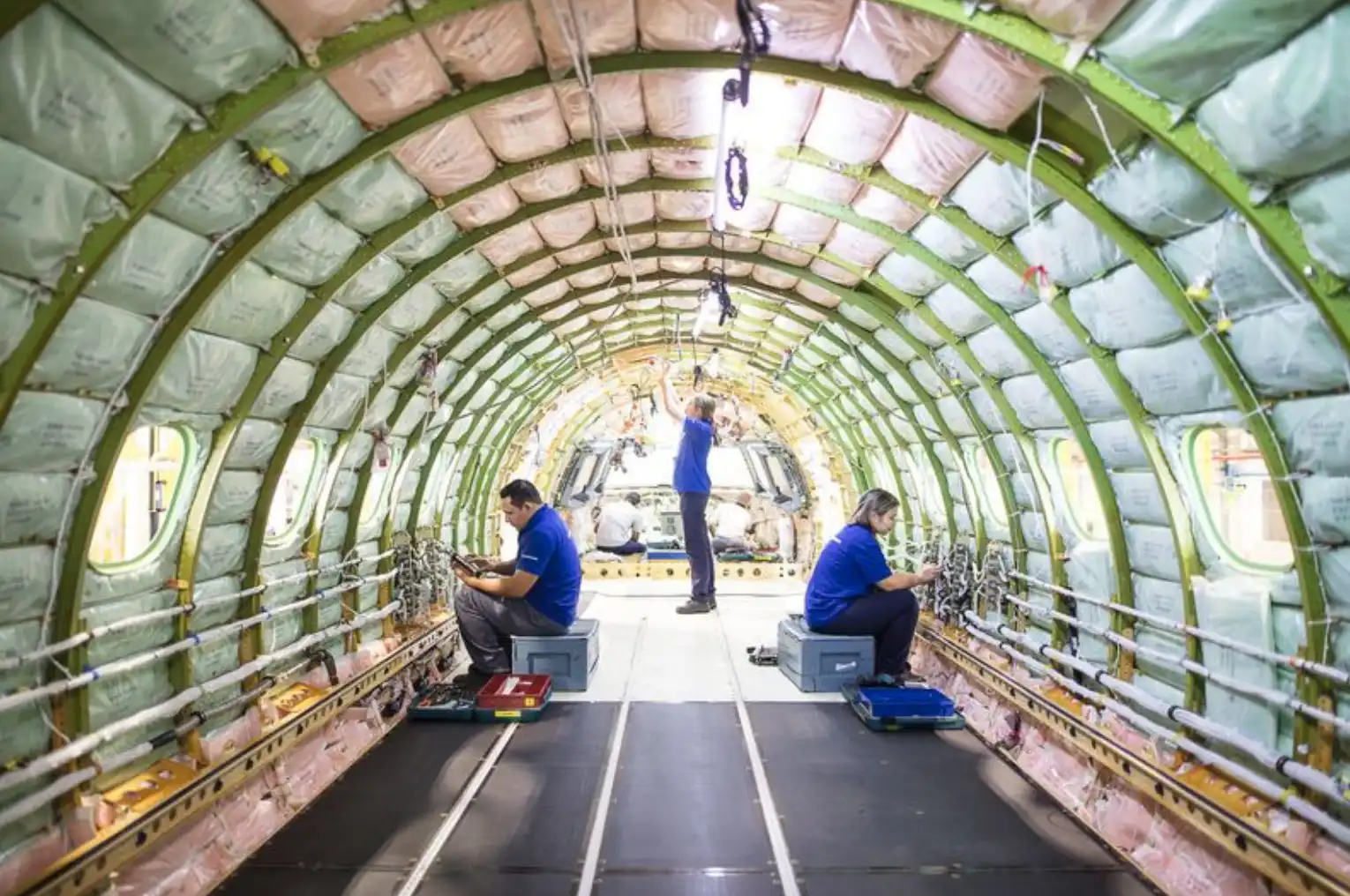 Embraer abre 160 vagas para curso gratuito de produção aeronáutica
