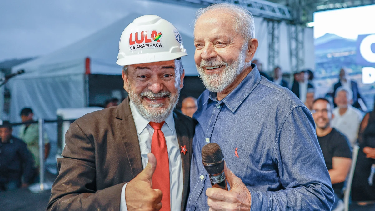 Pesquisa aponta que 12,5% de eleitores acreditam que Lula foi trocado por sósia
