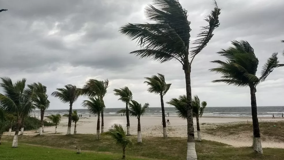 INMET emite alerta de vendaval para Vale, Litoral Norte e Serra da Mantiqueira
