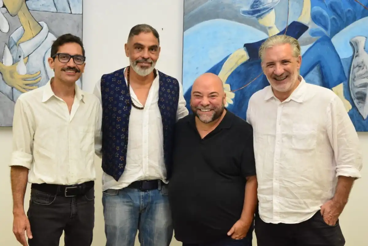Exposição "Descascar" vai até 30 de abril na Aliança Francesa