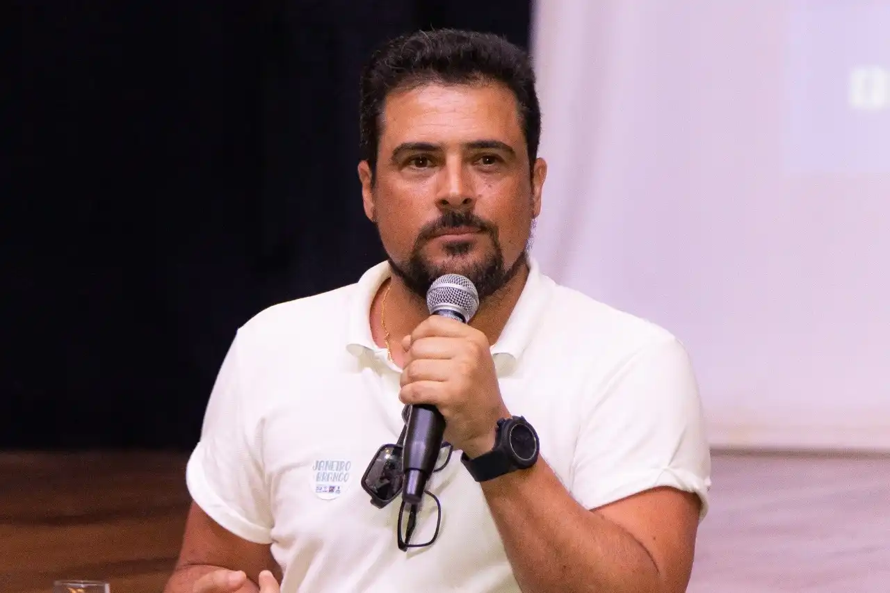 Câmara de São Sebastião aprova pedido de cassação do prefeito Felipe Augusto