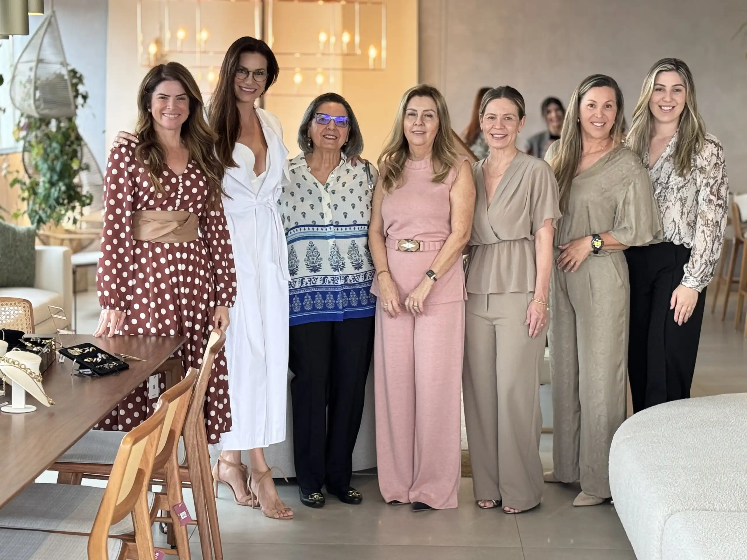 Primavera inspira encontro feminino intimista idealizado por Adriana Rebouças