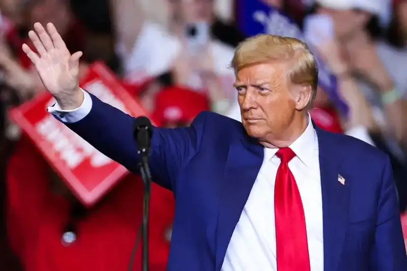 Trump anuncia que assinará decreto contra canudos de papel