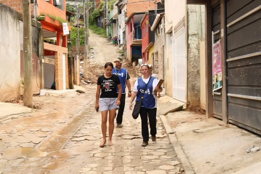 <strong>Famílias desabrigadas retornam para casa em São Sebastião</strong>