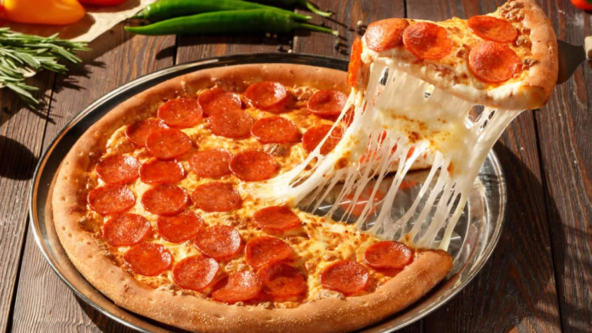 Campeonato de quem come mais pizza terá 100 competidores e prêmio de um ano de rodízio grátis