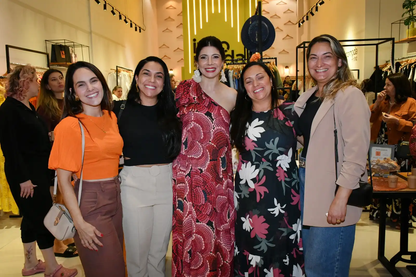 Incomoda Brechó celebra moda circular com desfile inédito no Jardim Aquarius