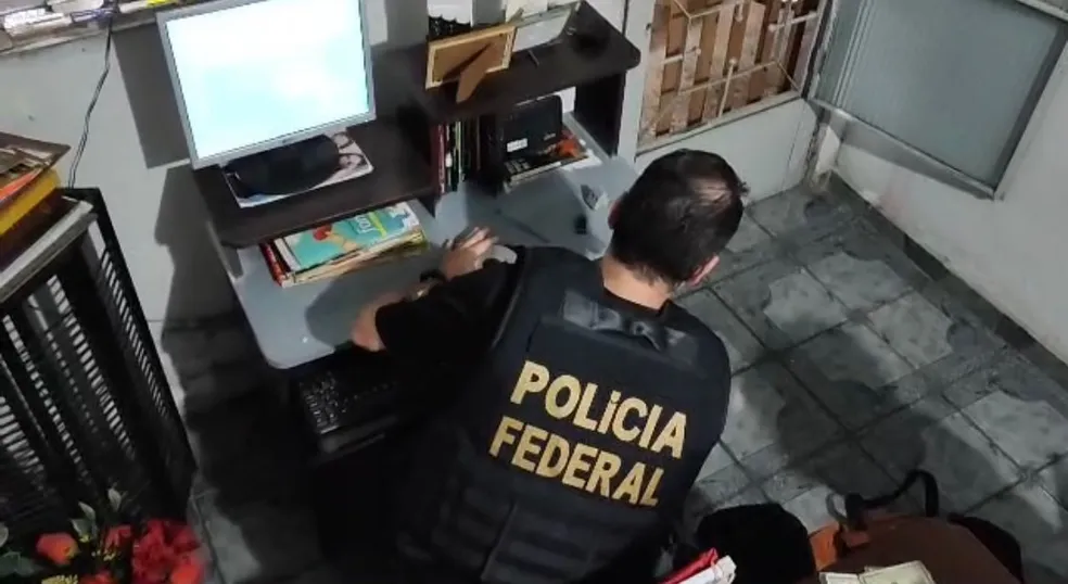 Operação contra a pornografia infantil apreende aparelhos de suspeito de compartilhar conteúdo