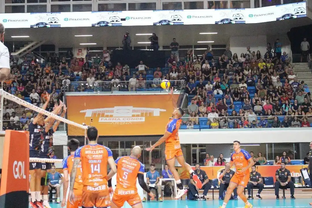 Vôlei São José vence mais uma e reassume a liderança da Superliga