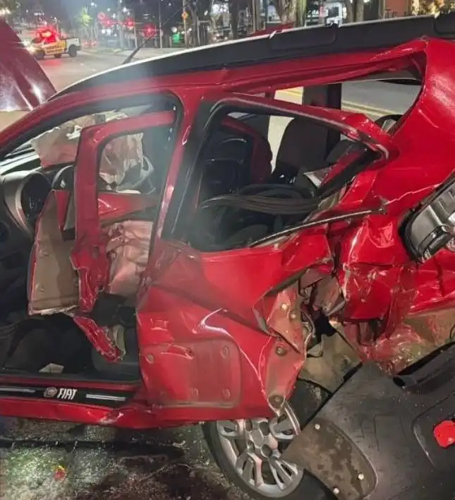 Idoso morre em acidente entre três carros em São José