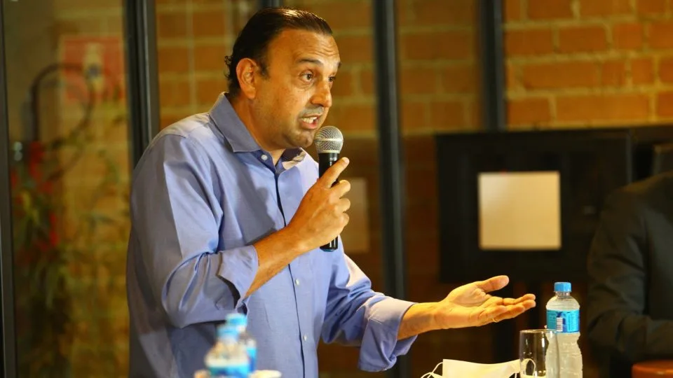 Felicio Ramuth tira férias para apoiar campanha de Anderson Farias (PSD)
