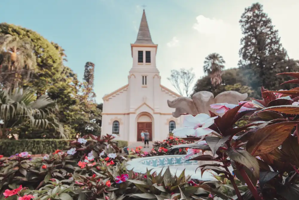 Vicentina Aranha apresenta homenagem no Dia das Mães