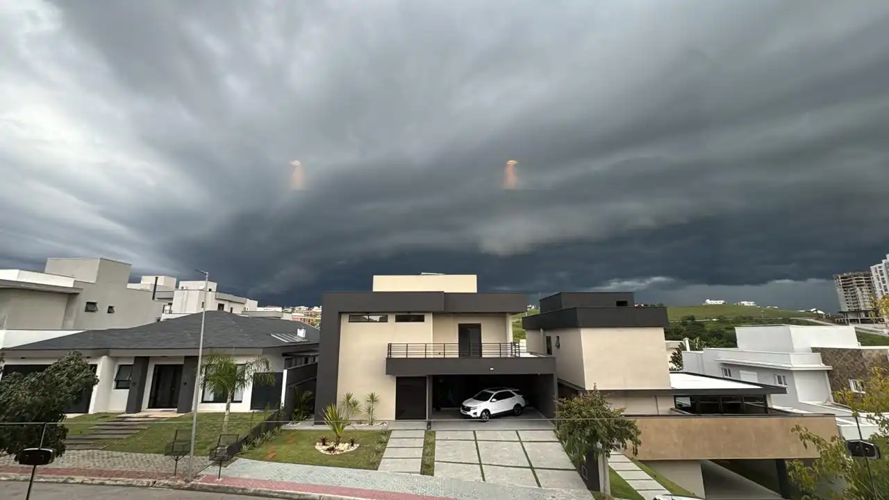 Tempo abafado e pancadas de chuva permanecem nos próximos dias no Vale do Paraíba