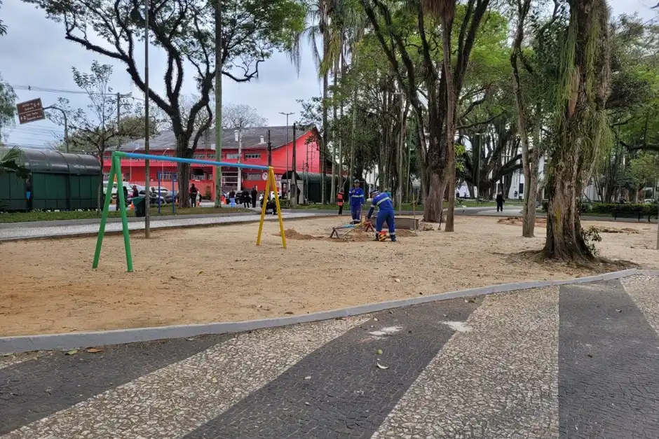 Praças Afonso Pena, Cônego Lima e Olímpio Catão recebem reforma com investimento de mais de R$ 2 milhões