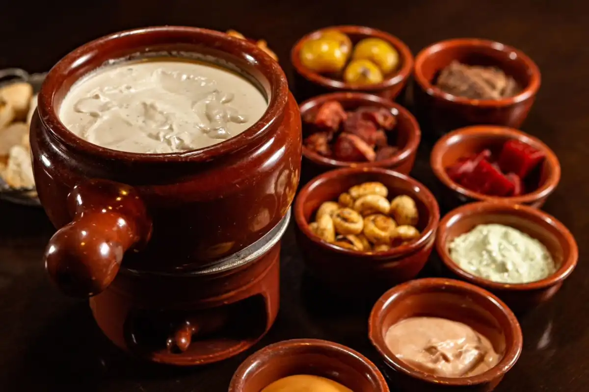 HANGAR 13 GASTRONOMIA ABRE A TEMPORADA DE FONDUE EM SUAS UNIDADES