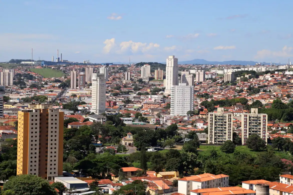 Prefeitura e Governo do Estado assinam termo para construção de 200 unidades da CDHU