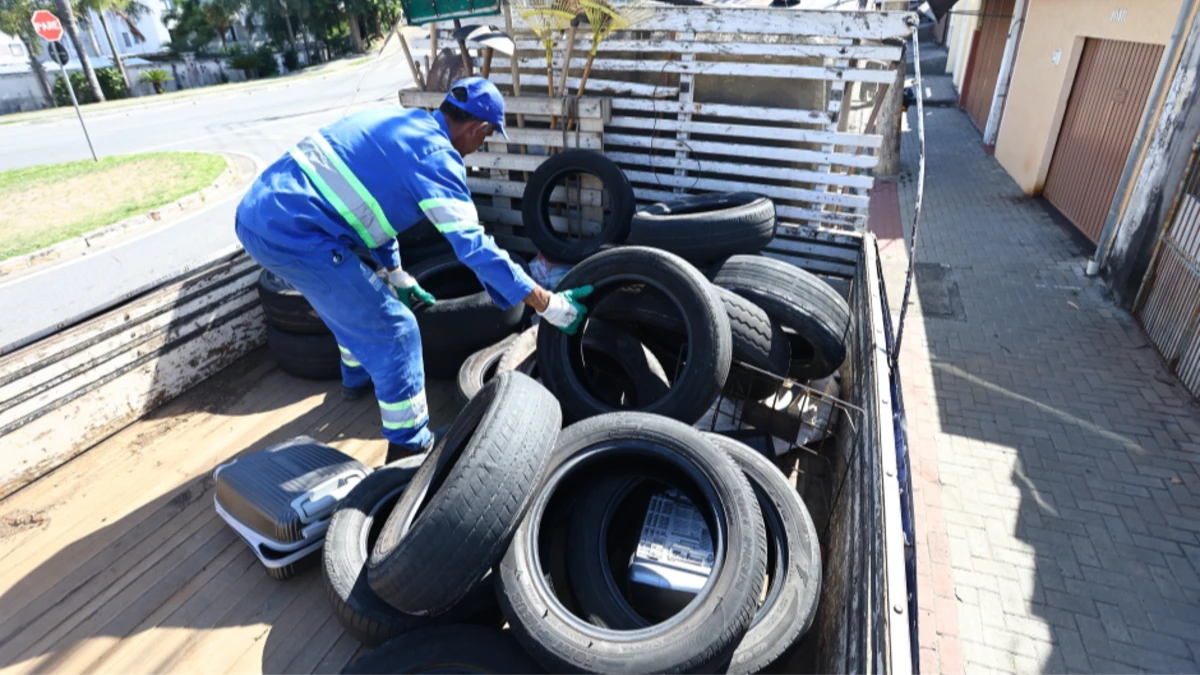 Prefeitura faz operação contra a dengue em bairros do centro de SJC