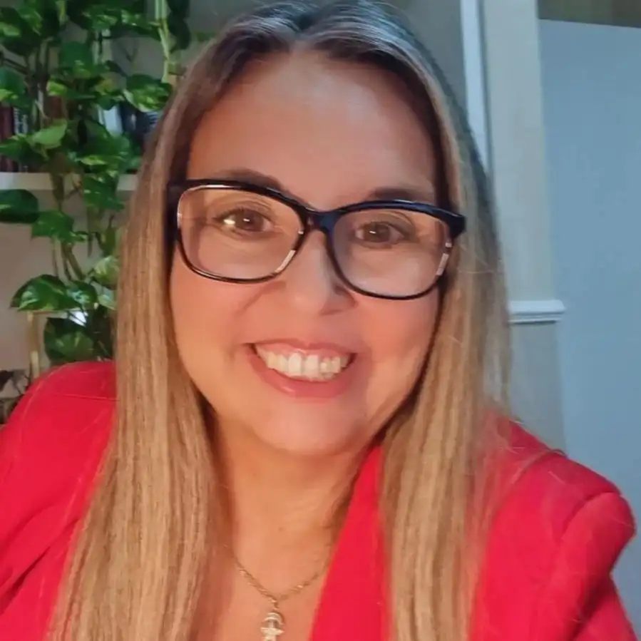 Após acumulador juntar 10 toneladas de lixo em casa em São José dos Campos, Dra Raphaella De Martini comenta sobre a doença 