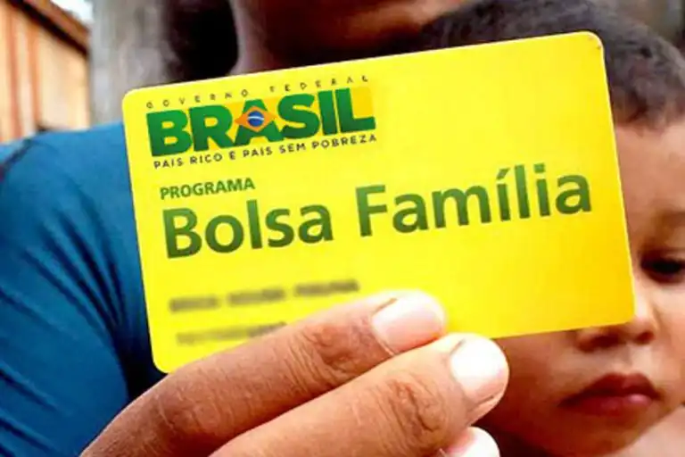 Bolsa Família: ministro diz ter indício de que 2,5 milhões recebem benefício de forma indevida