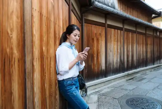 Cidade do Japão aprova lei que limita o uso de celular a duas horas por dia