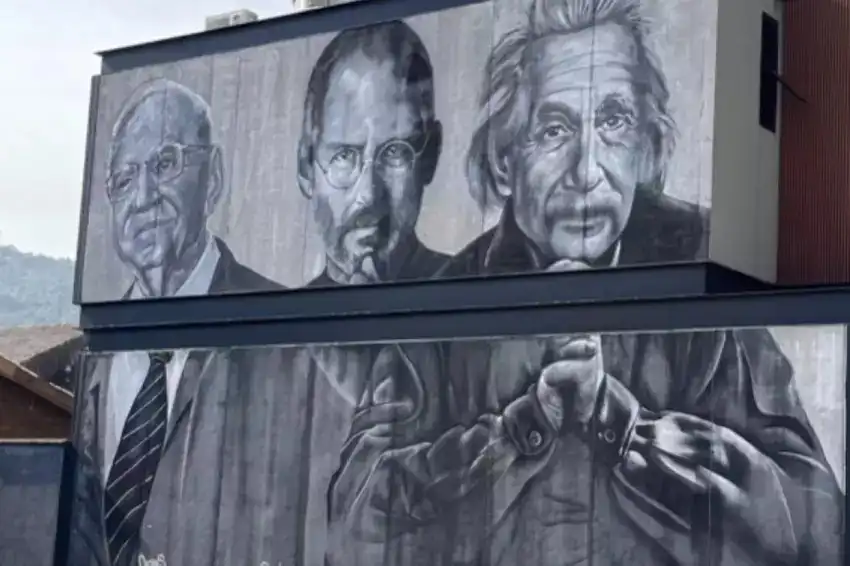 Empresário homenageia Ozires Silva com painel gigante em grafite