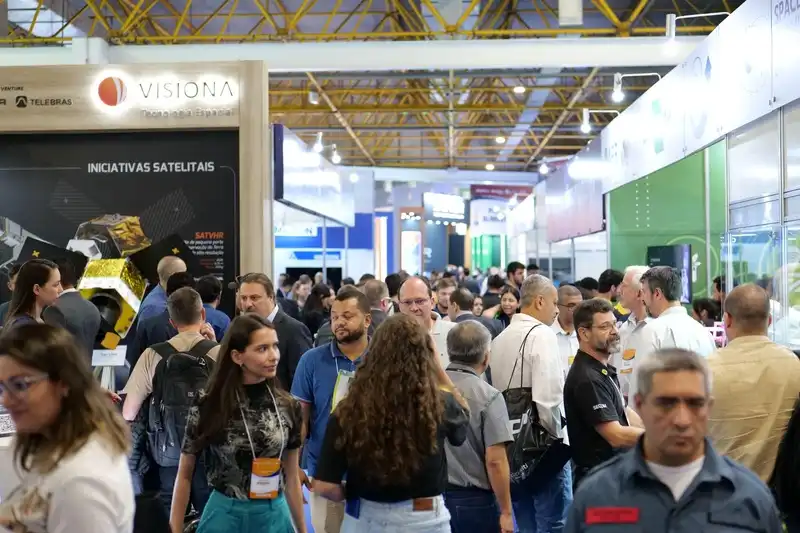 Feiras MundoGEO Connect, DroneShow Robotics, SpaceBR Show e Expo eVTOL reúnem mais de 8 mil profissionais