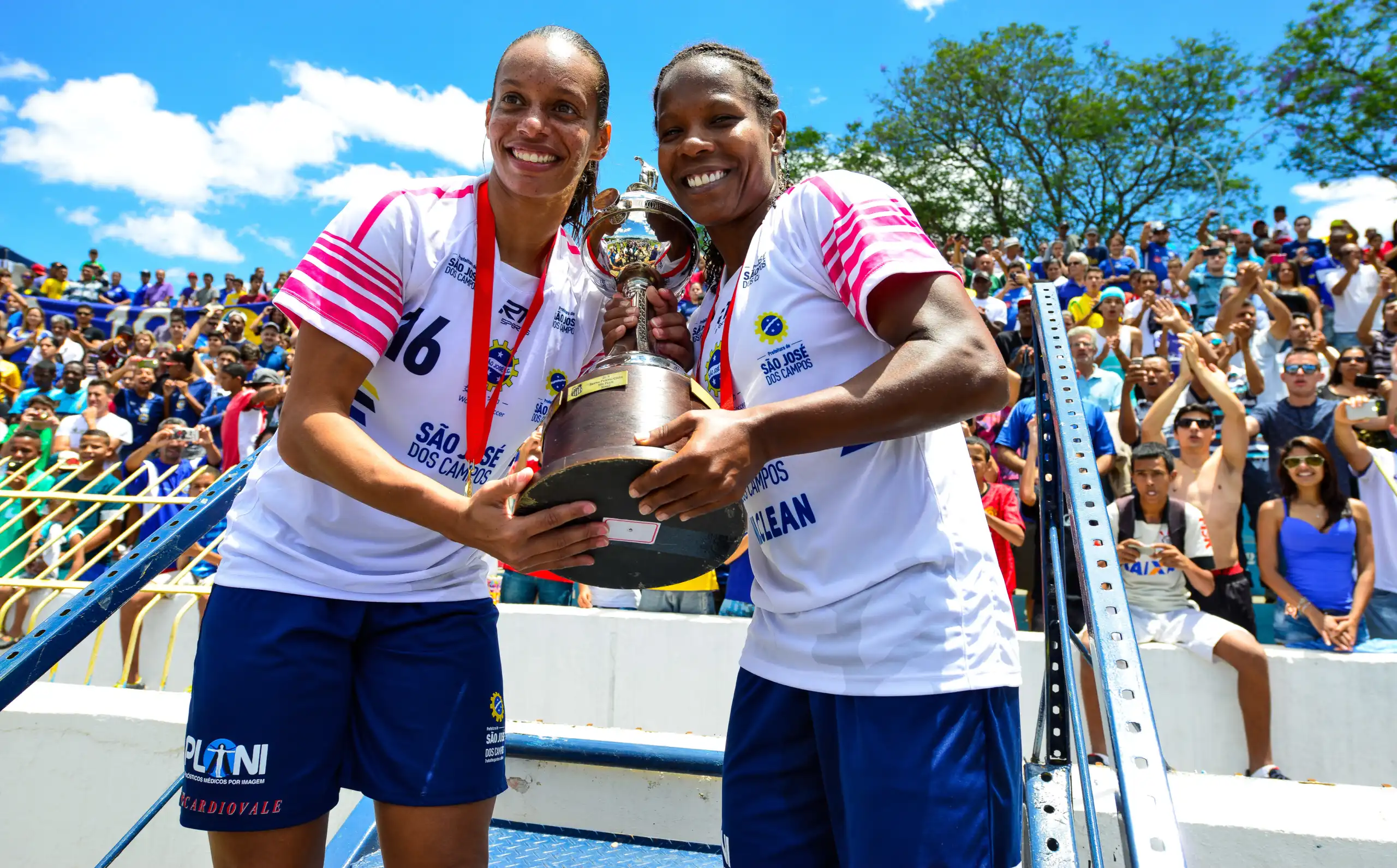 Martins Pereira recebe exposição sobre futebol feminino