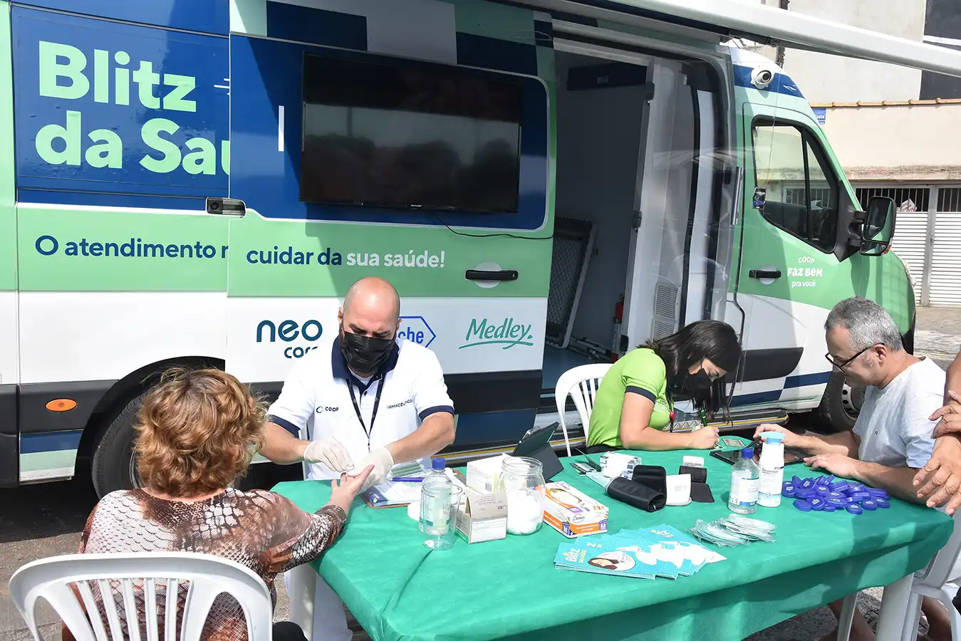 COOP promove ações gratuitas de saúde em São José dos Campos