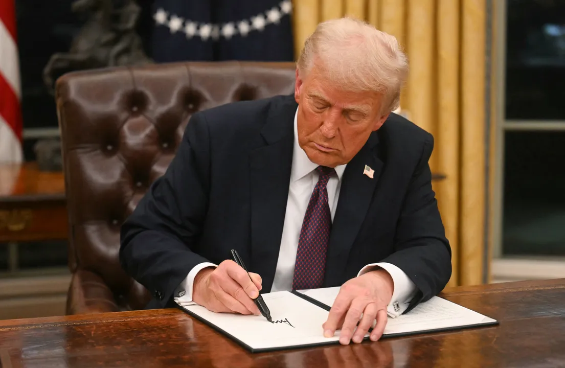 Trump decreta fim da cidadania americana por direito de nascença