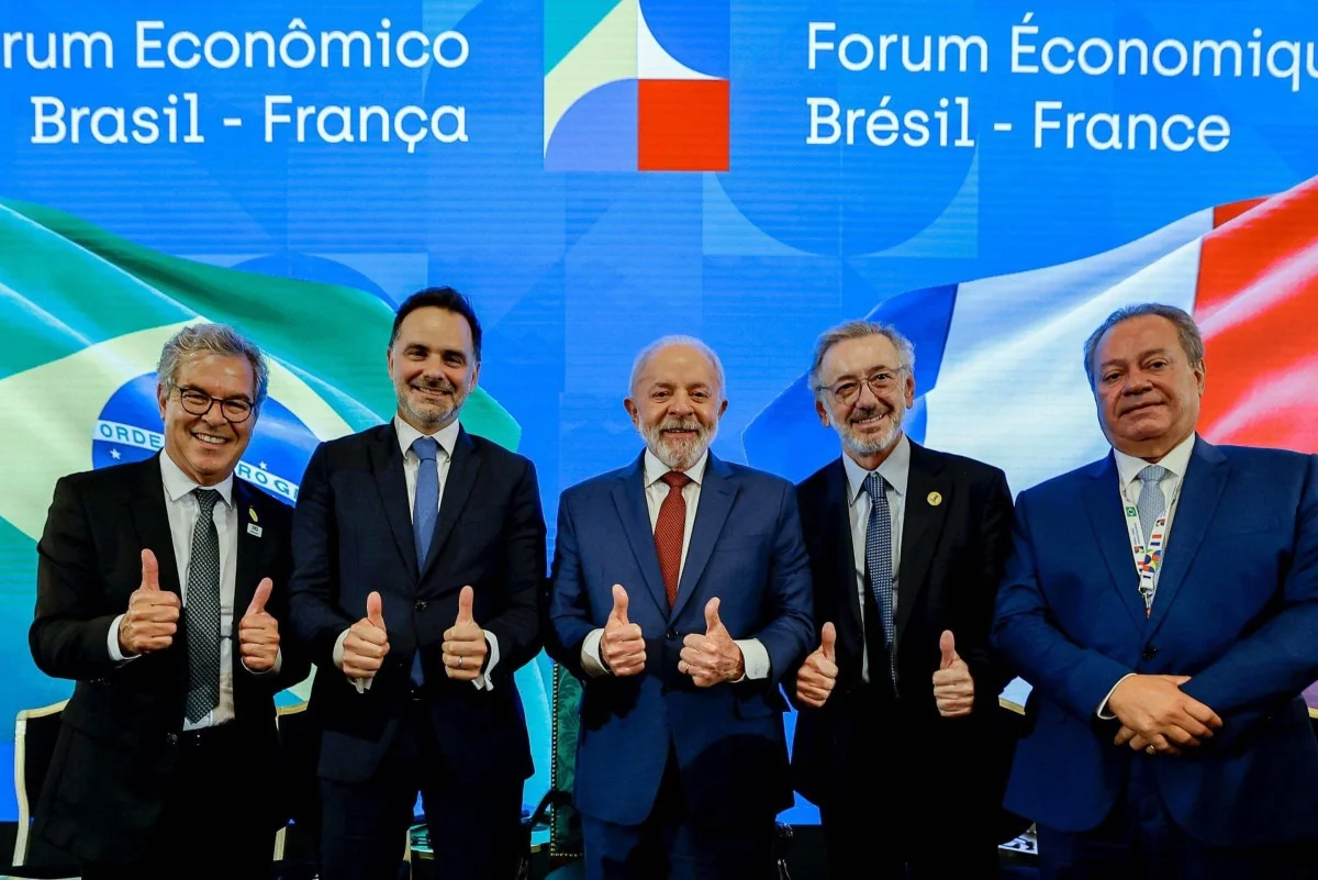 Após visita de Lula, Fiocruz firma acordo com instituição e empresa francesa para fortalecer produção de vacinas