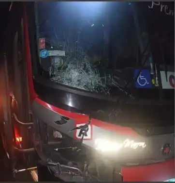 Ônibus atropela romeiros na noite desta terça (8), um homem morreu