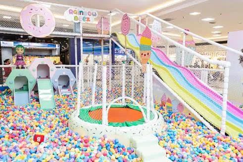 Adoçando a Diversão: Rainbow Beez Parque dos Doces chega ao CenterVale Shopping no dia 04 de setembro 