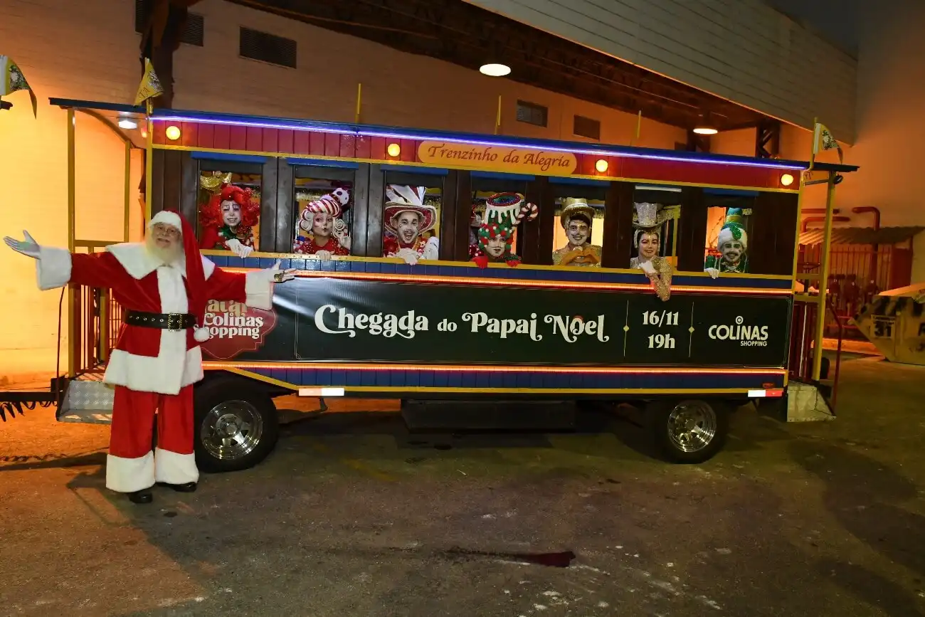 Chegada do Papai Noel no Colinas Shopping