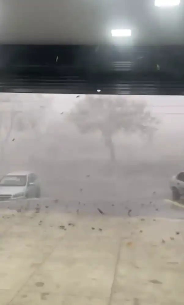 Rajadas de vento atingem São José na tarde desta segunda (22); confira o vídeo