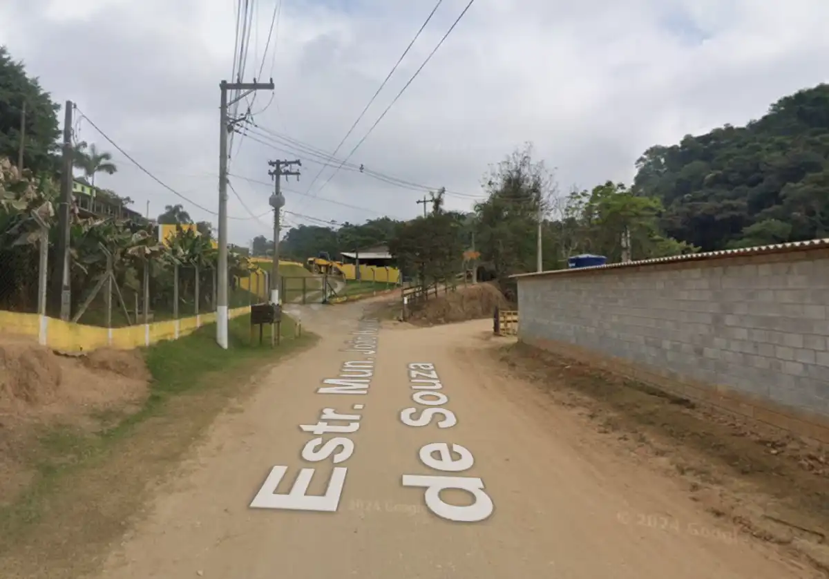 Homem é encontrado morto no porta-malas de carro em Jacareí 