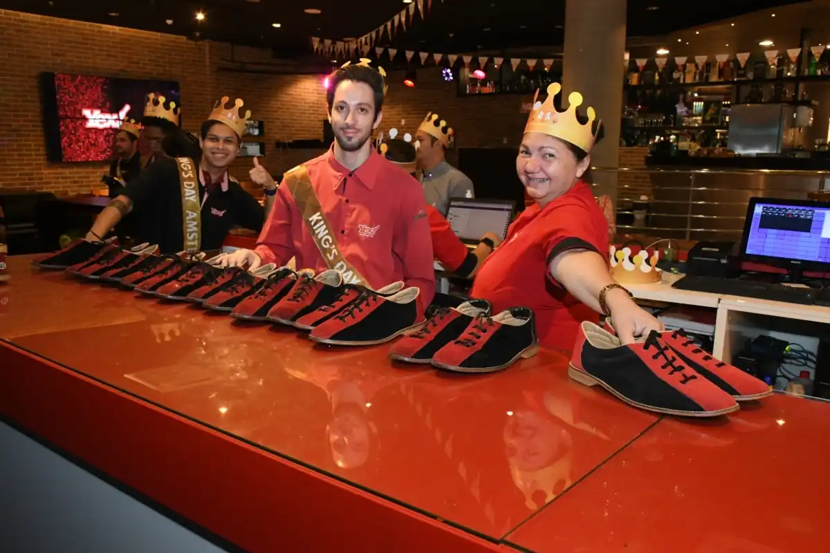 Yex Boliche celebra o King’s Day com a AMSTEL-27 Abril