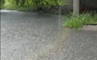 Chuva forte atinge Jacareí nesta tarde de terça (27) e causa transtornos