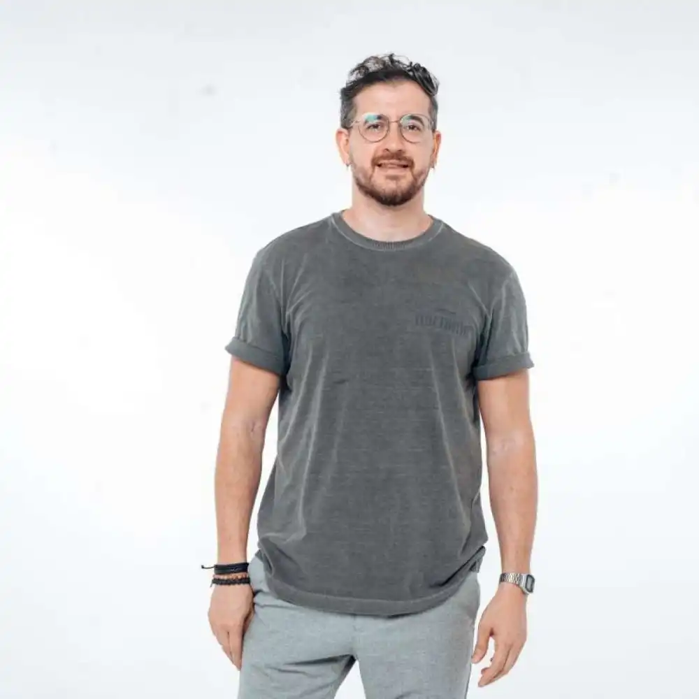 Afonso Padilha faz show de stand-up no Teatro Colinas em São José