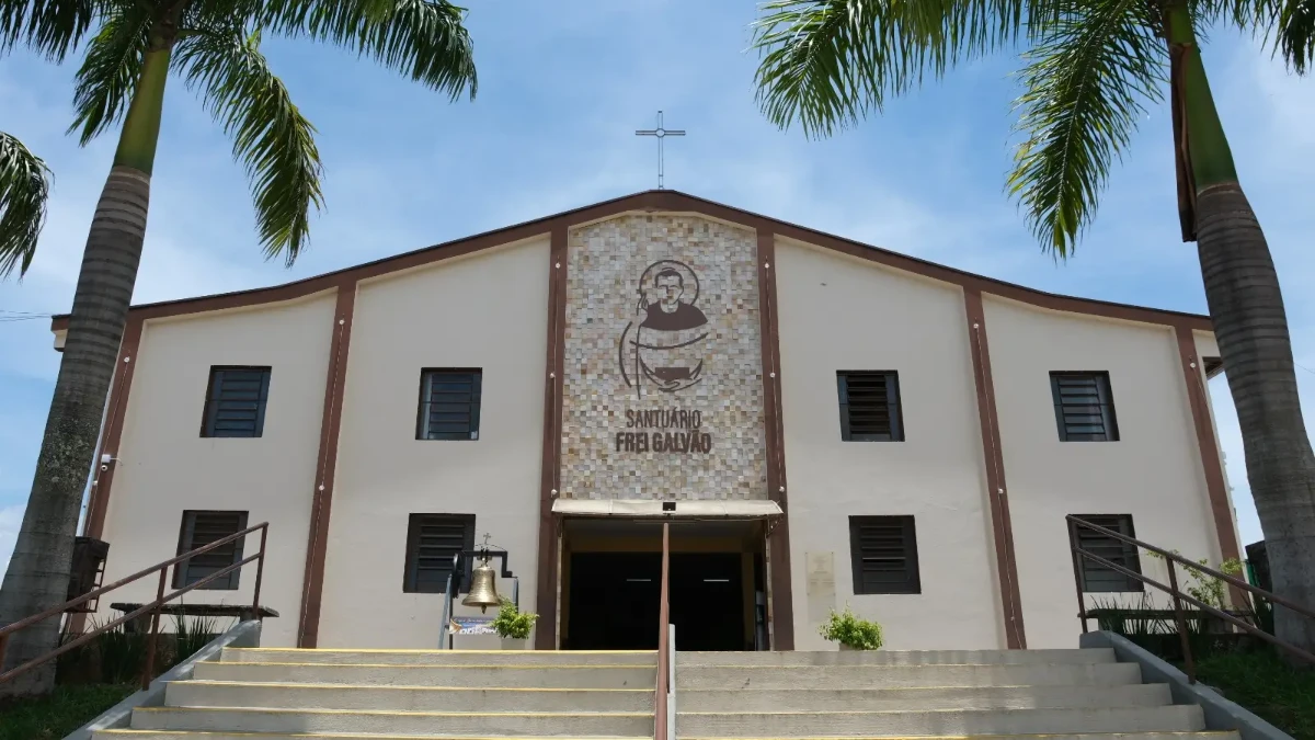 Festa de Frei Galvão terá novena, procissões e shows em Guaratinguetá