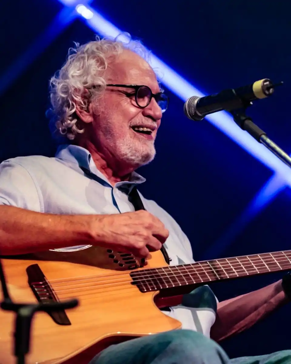 Renato Teixeira fará show em Campos do Jordão