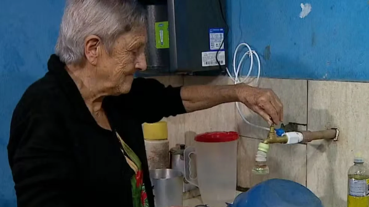 Bairros de São José enfrentam o terceiro dia sem água