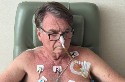 Bolsonaro apresenta piora da função renal e segue na UTI com pneumonia bilateral